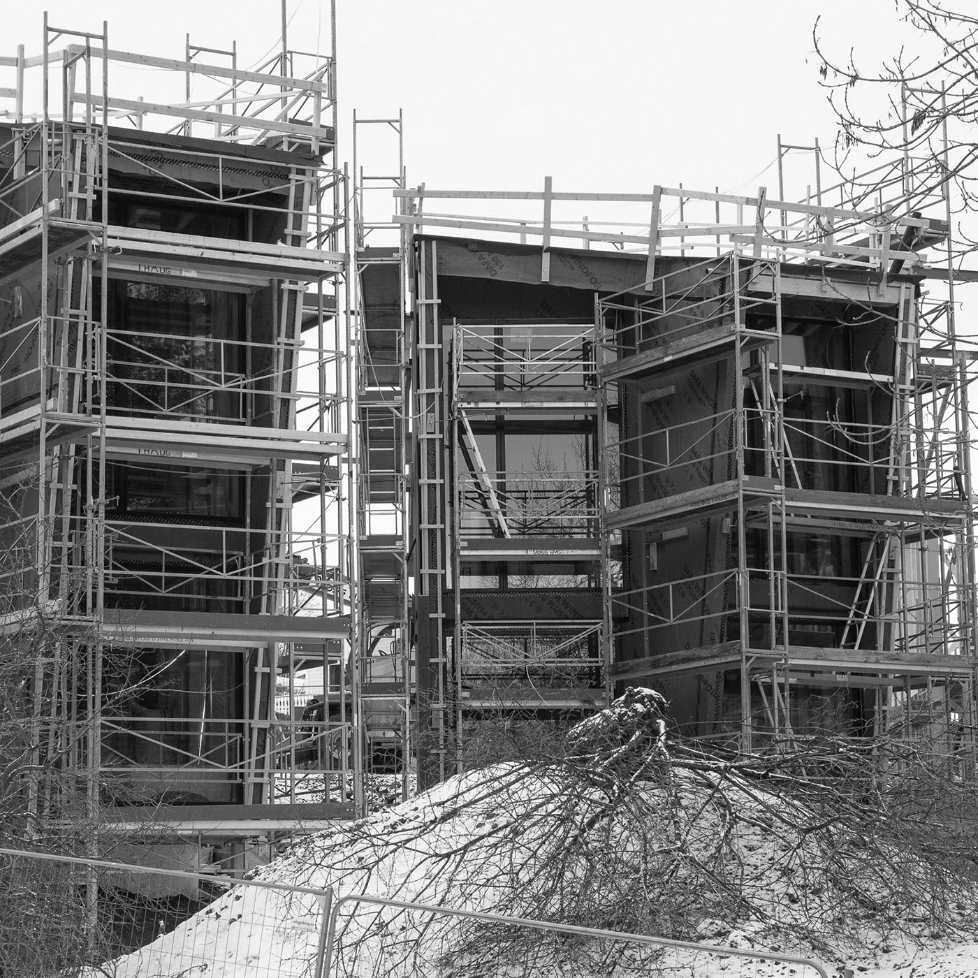 Construction site timber_tre konstruksjon_tower hotel modern architecture norway